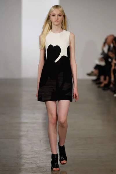 Look 18
